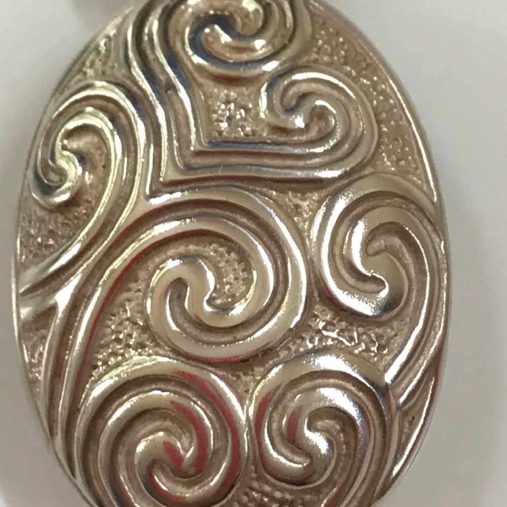 Silpada Locket - Picture 5 of 9